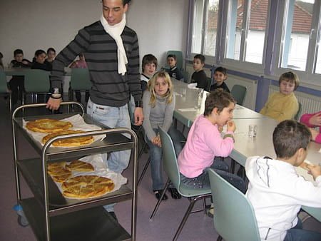 Le premier repas ... avec la galette des rois en guise de dessert !